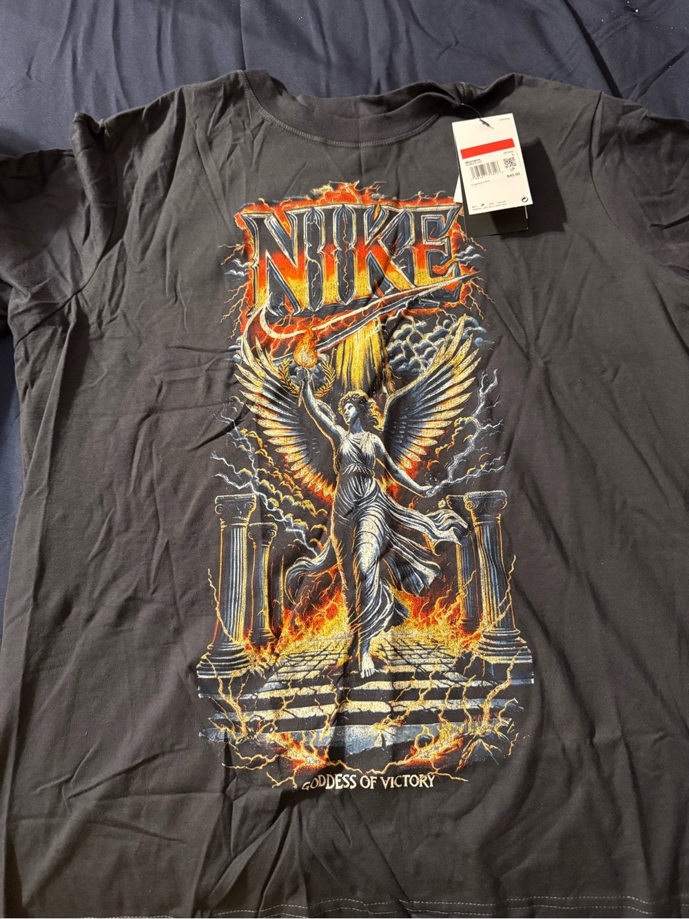 WOMEN'S NIKE SPORTSWEAR LOOSE T-SHIRT Size Large